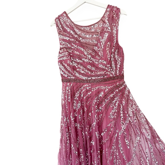 Mac Duggal • Cap Sleeve Boat Neck Gown - Picture 14 of 16